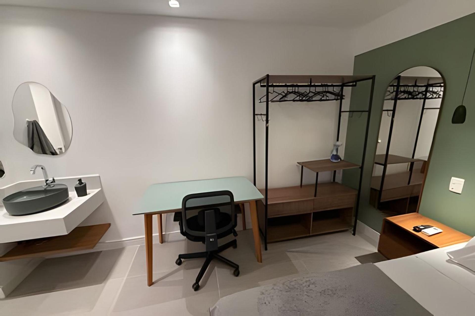Apartamento Reformado A Menos De 100 Metros Da *